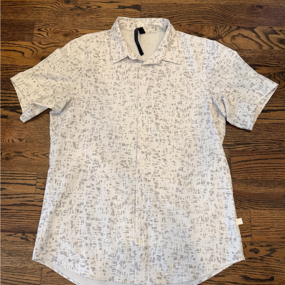 Men's Lululemon White Patterned Shirt